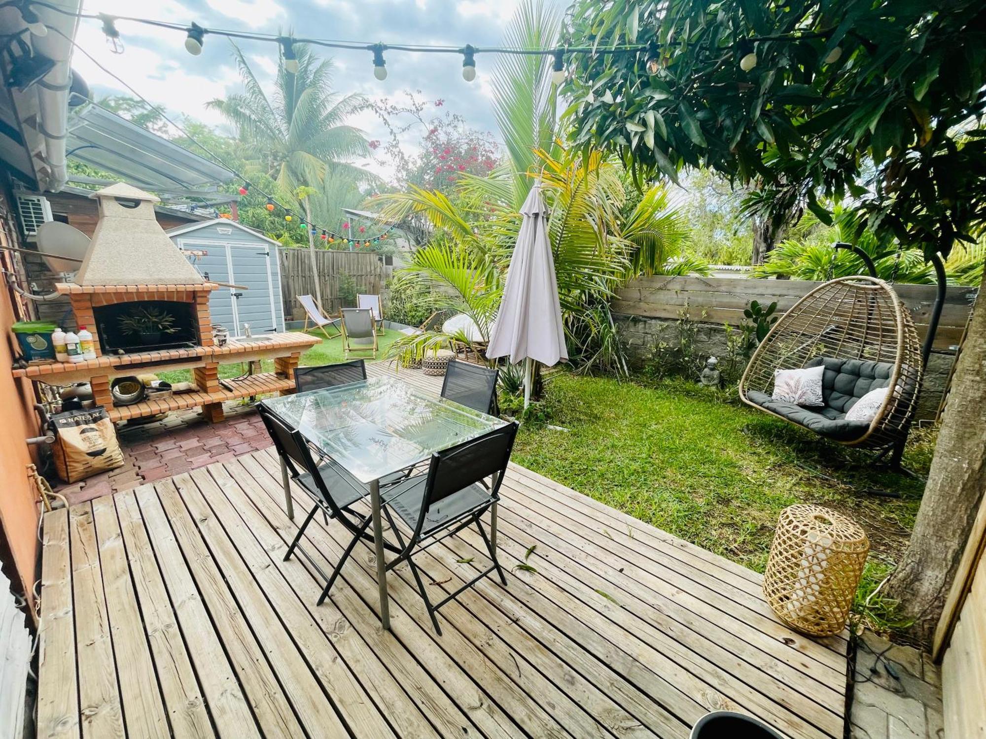 Lagon, Plage & Detente A La Saline Les Bains Exterior photo